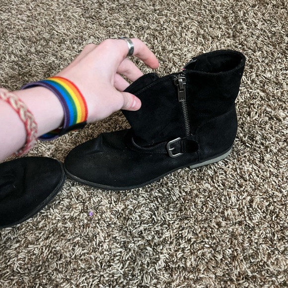 Buckle ankle boots - Picture 3 of 3